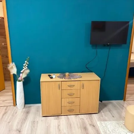 דירה Cozy Two Bedroom In Rakovica *